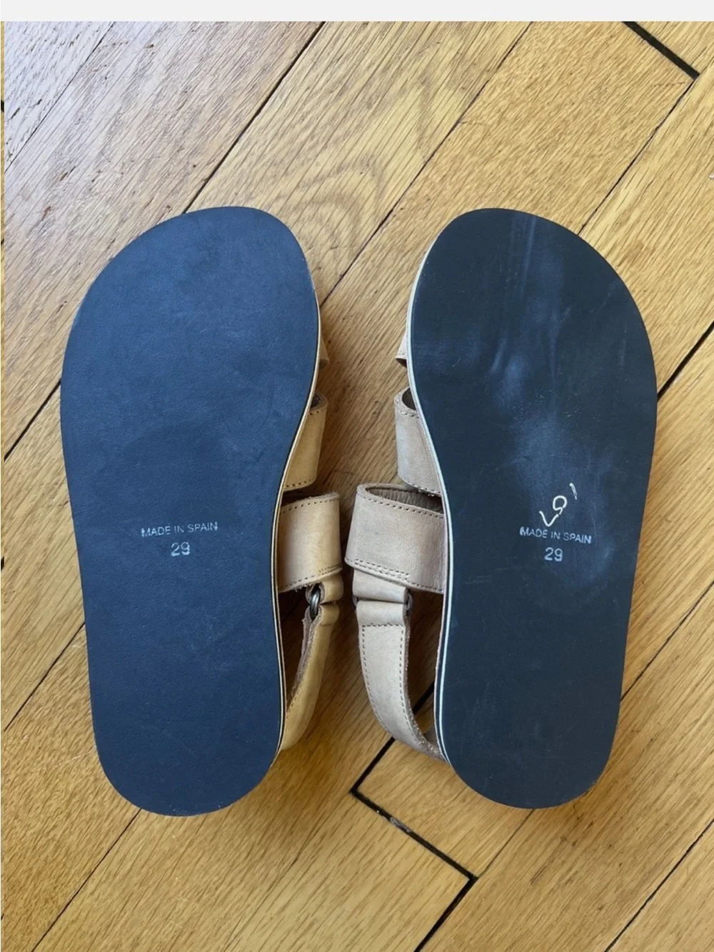 Bonpoint Girls Tan Beige Genuine Leather Sandals Size 12 US, 29 EU NWOB